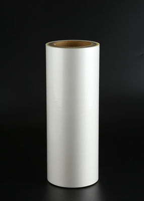 17 imballaggio termico di Corona Treated Lamination Roll For del film della laminazione di lucentezza BOPP del micron