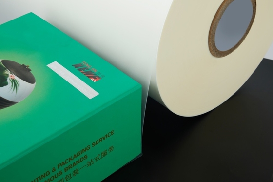 Un buon prezzo. Film di laminazione termica BOPP super anti scuff per scatole di imballaggio in linea