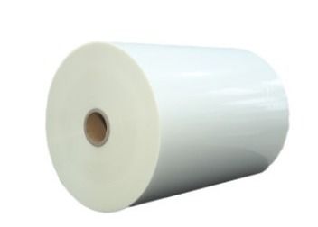 Un buon prezzo. Per imballare le scatole sulla superficie dei biglietti da visita si utilizzano rotoli laminati opaci e resistenti agli graffi in linea