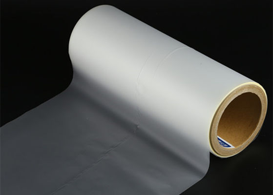 Un buon prezzo. Film di laminazione termica BOPP a forte adesione lucido per stampa e imballaggio Spessore 28mic in linea